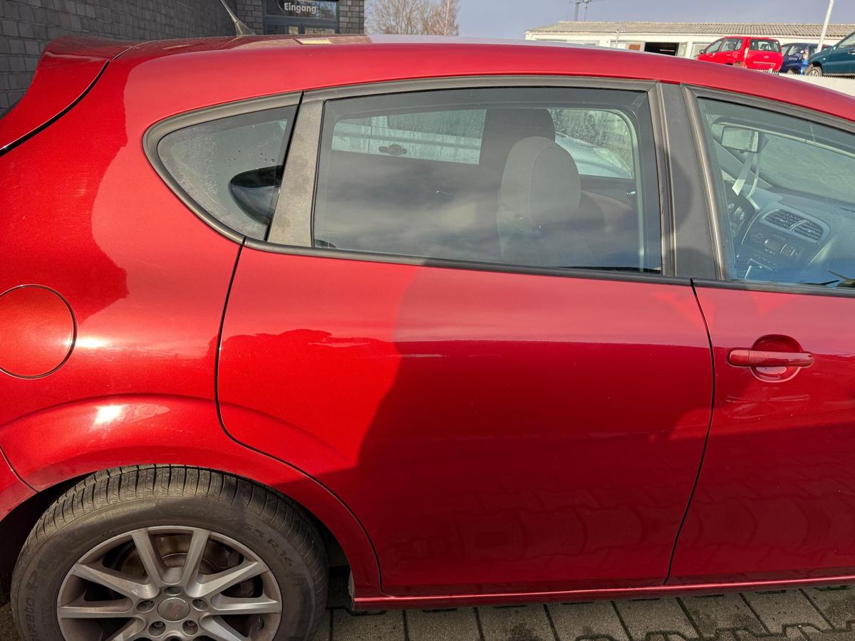 Seat Leon 1P original T&uuml;r hinten rechts LS3X Rojo Rubi 5 T&uuml;rer Rohbau BJ06